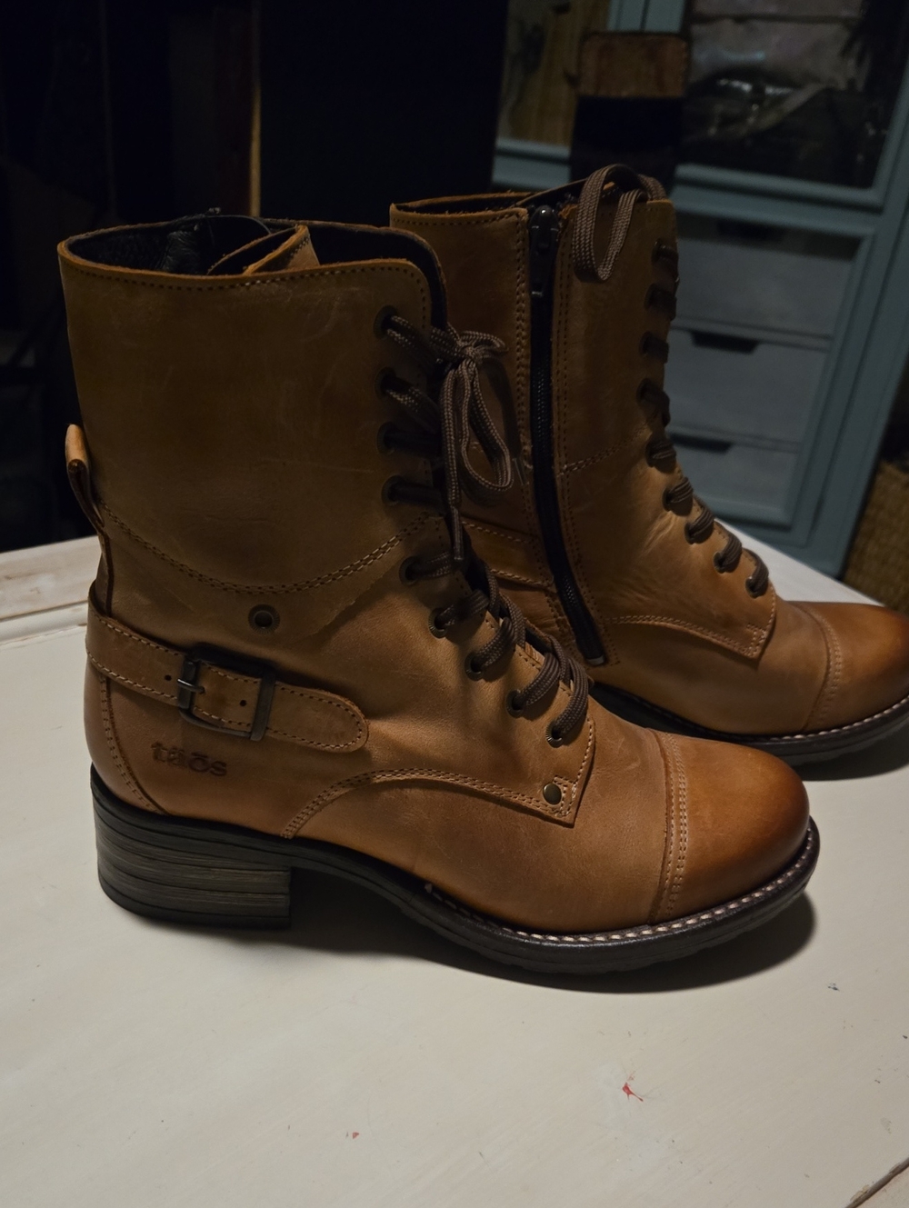 Taos Footwear Tan Lace-Up Buckle Combat Boots